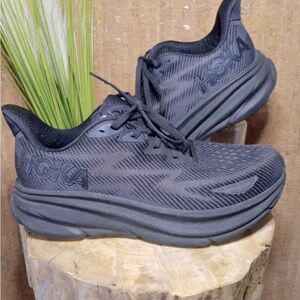 HOKA Clifton 9 All Black Women's Size 9B Running Shoe